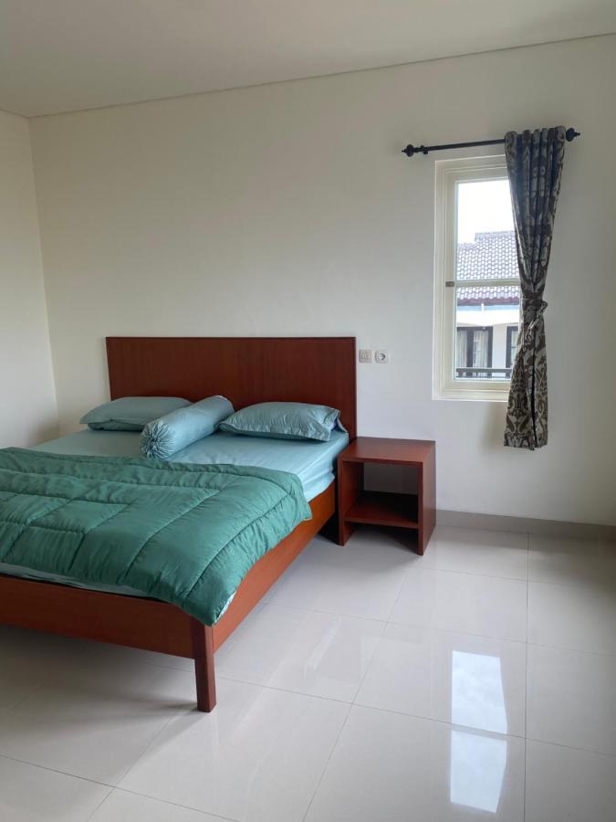 Rumah Pondok Pinang Jakarta Luaran gambar