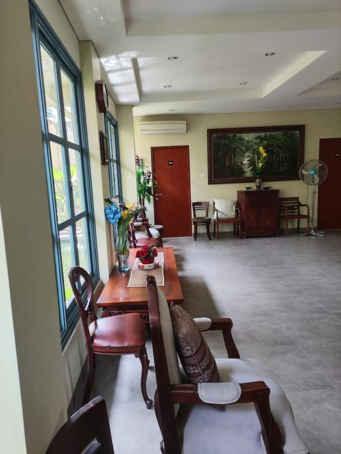 Rumah Pondok Pinang Jakarta Luaran gambar