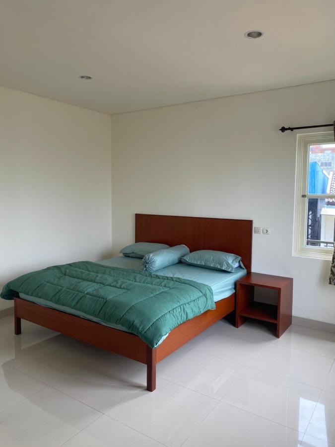 Rumah Pondok Pinang Jakarta Luaran gambar