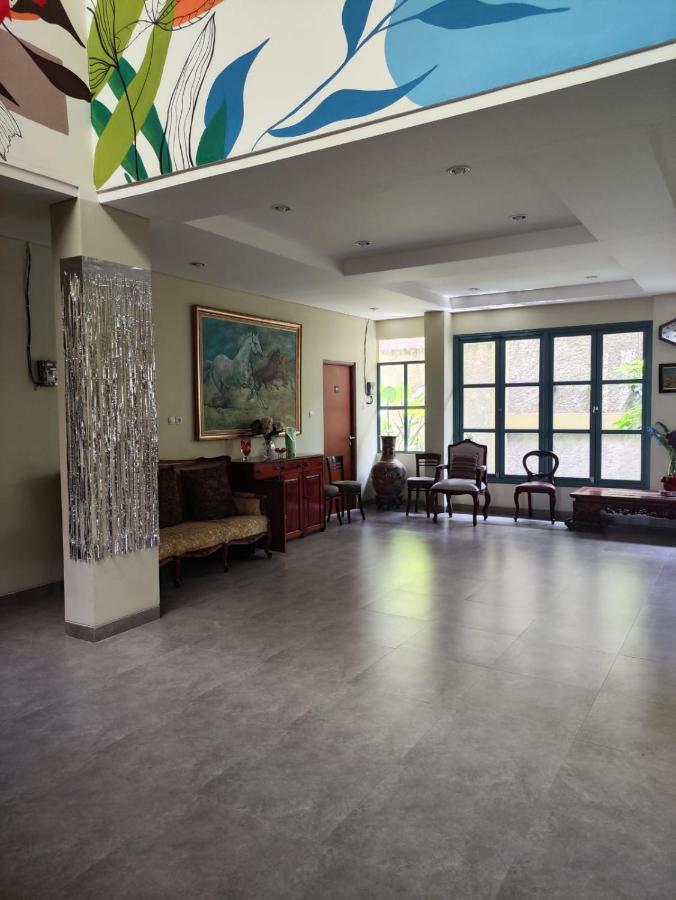Rumah Pondok Pinang Jakarta Luaran gambar